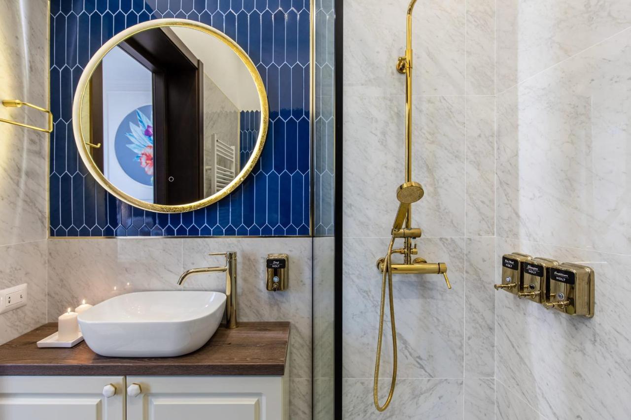 Holt Old Town Luxury Suites Bukarest Eksteriør billede