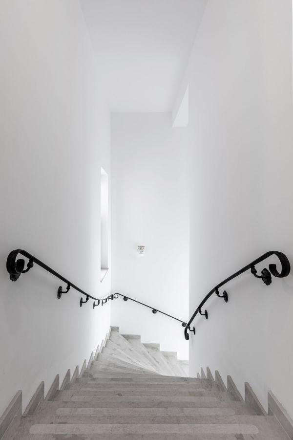 Holt Old Town Luxury Suites Bukarest Eksteriør billede